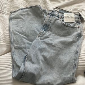 NWT Abercrombie & Fitch the 90s relaxed jean